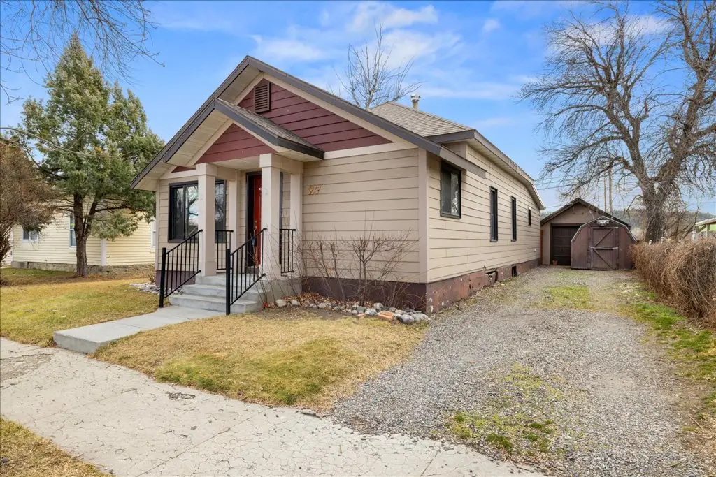 27 E 1st Avenue N, Columbus, MT 59019 - #1