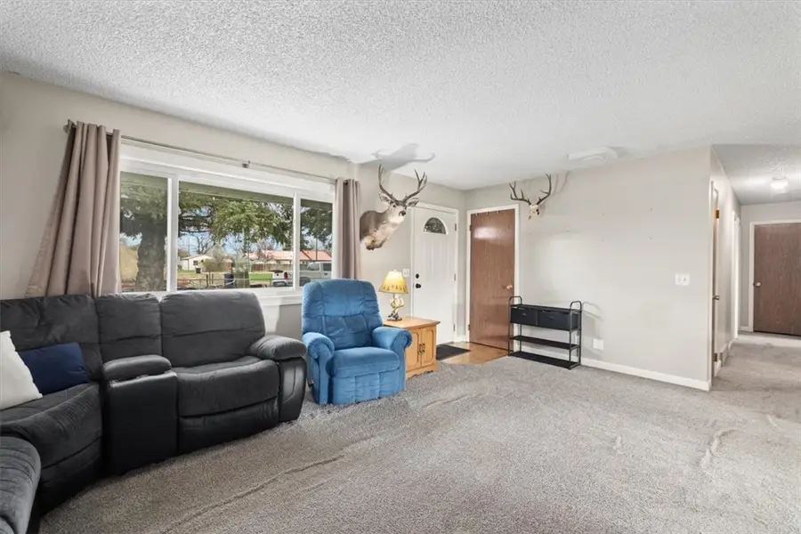 630 Joyce Street, Billings, MT 59105 - #3