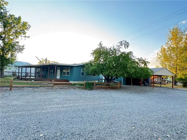 135 C St, Fort Smith, MT 59034