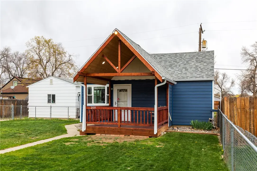 209 E 5th Street, Laurel, MT 59044 - #1