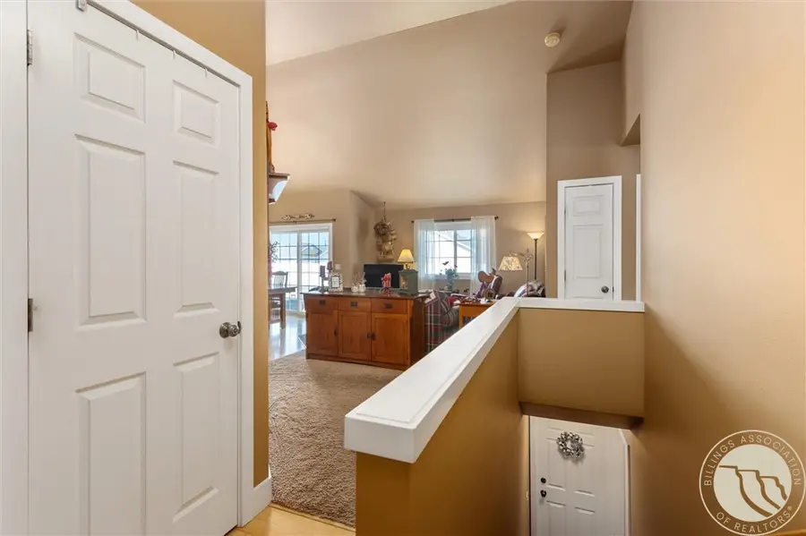 819 Kingston Avenue, Billings, MT 59105 - #3