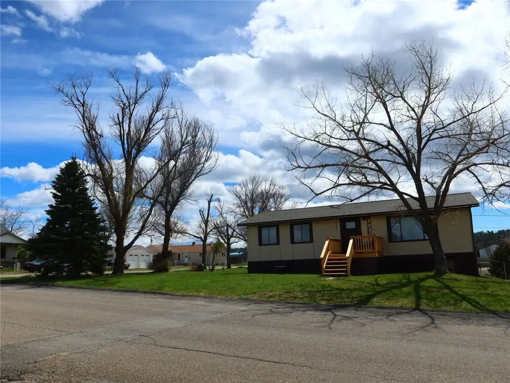 623 3rd Street E, Roundup, MT 59072 - #1