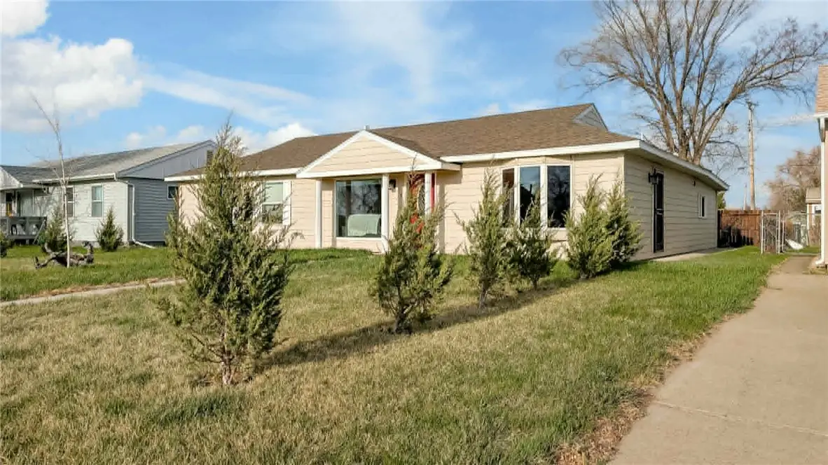 410 10th Avenue Sw, Sidney, MT 59270 - #1