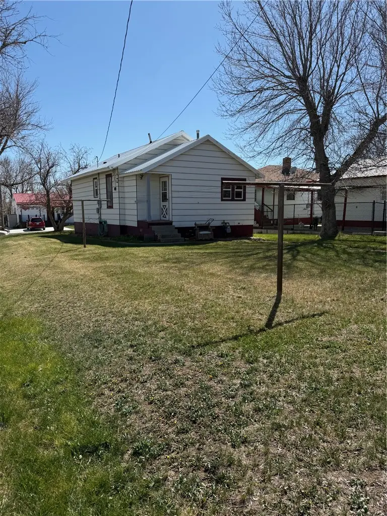 507 1st Street Se, Harlowton, MT 59036 - #3