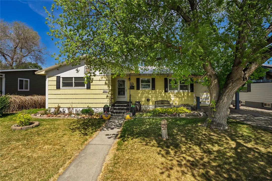 2547 Broadwater Ave, Billings, MT 59102 - #1