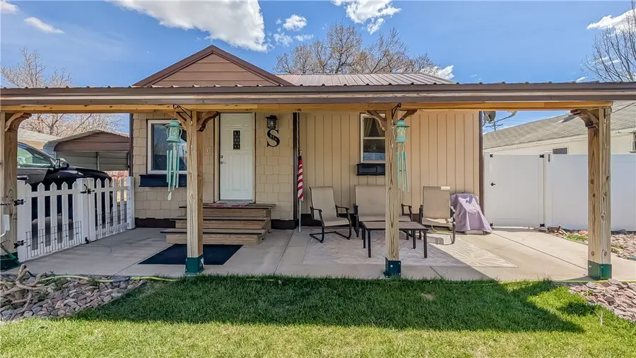 516 Montana Avenue, Fairview, MT 59221 - #2