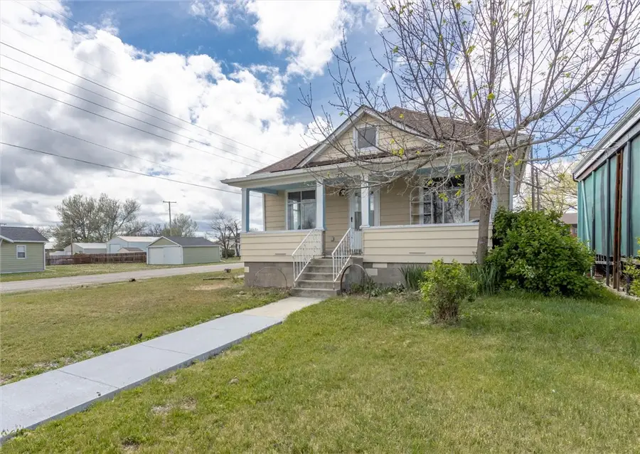 1201 3rd Street W, Roundup, MT 59072 - #2