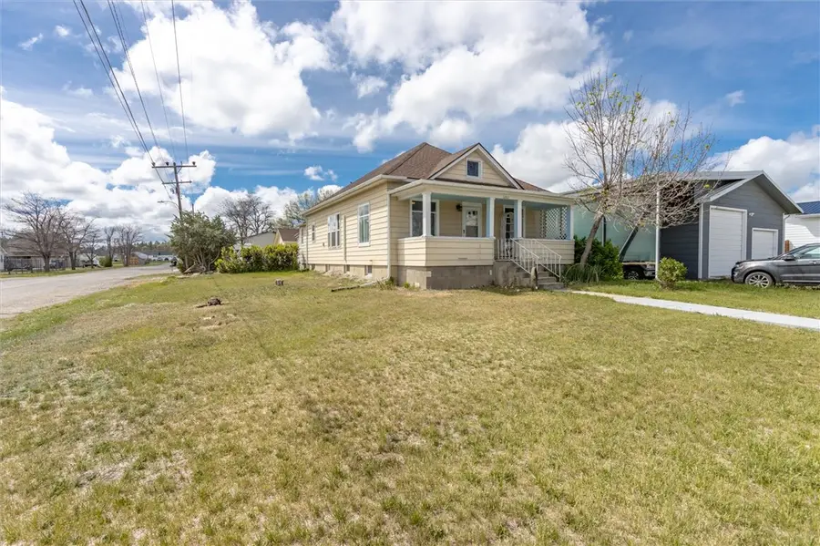 1201 3rd Street W, Roundup, MT 59072 - #3