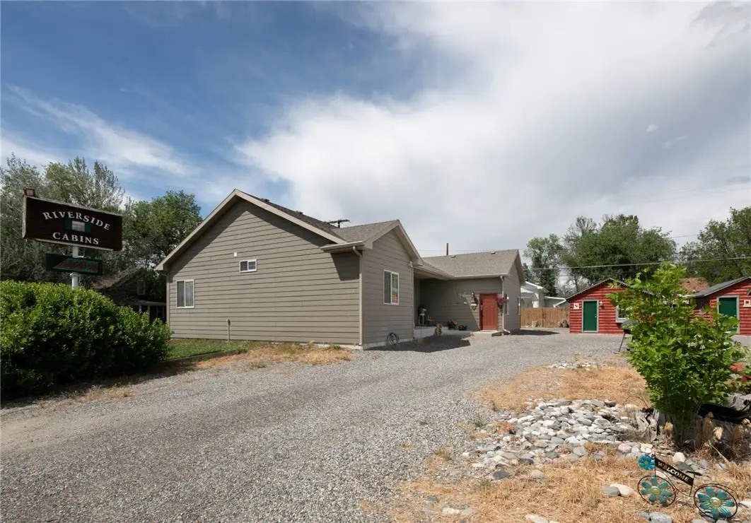 44 W Pike Avenue, Columbus, MT 59019 - #1