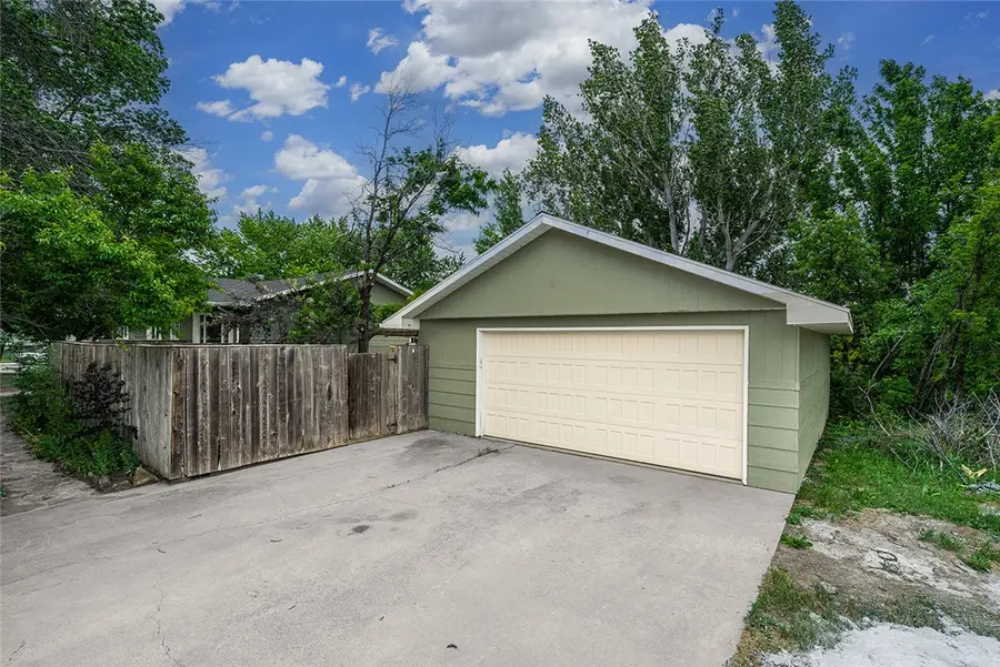 702 W Maryland Lane, Laurel, MT 59044 - #2