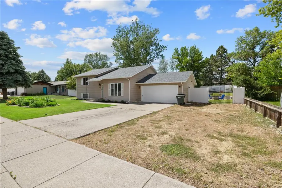 582 Mecca Drive, Billings, MT 59105 - #2