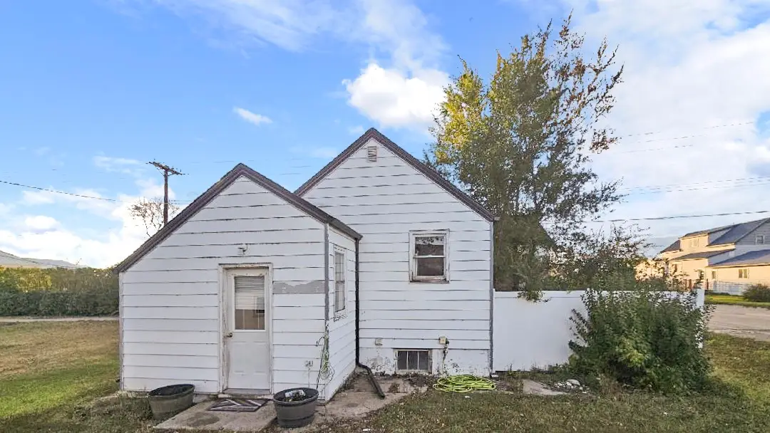 310 W 6th Street, Fairview, MT 59221 - #1