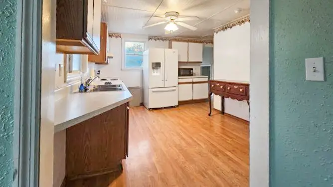 310 W 6th Street, Fairview, MT 59221 - #3