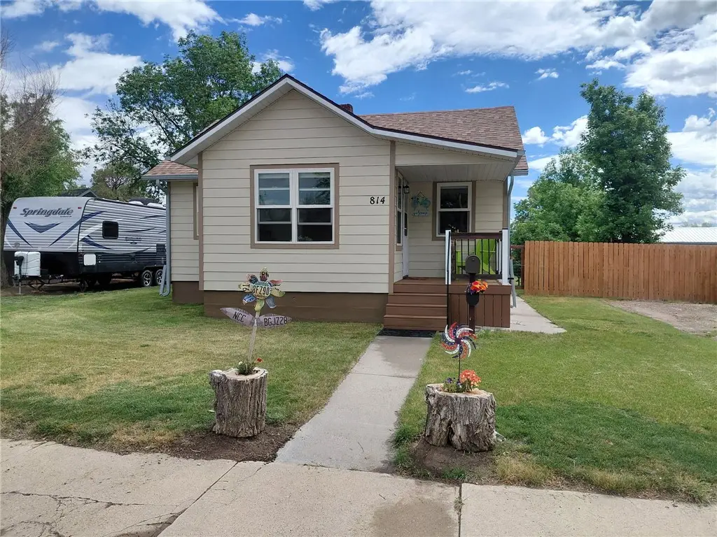 814 1st Street W, Roundup, MT 59072 - #1
