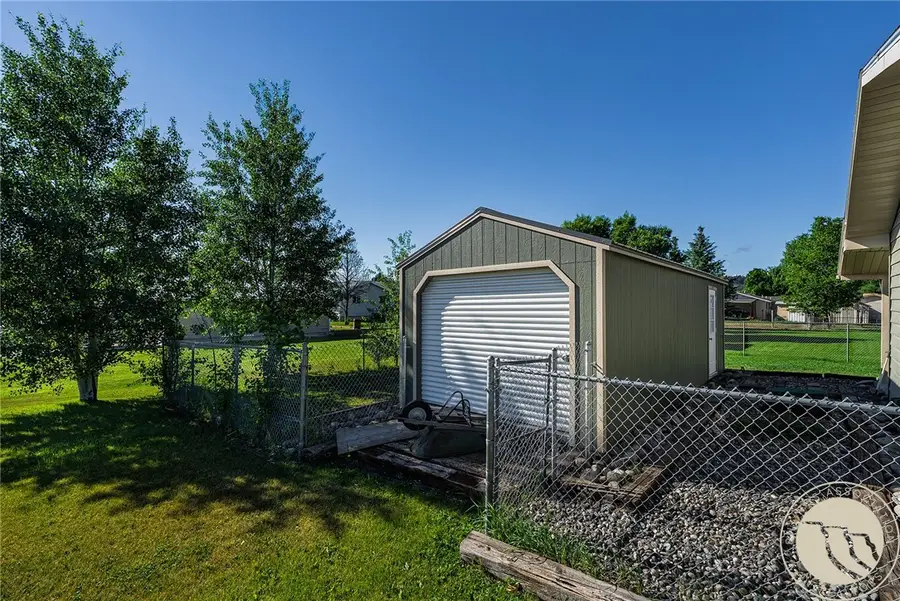 525 E 6th Avenue N, Columbus, MT 59019 - #3
