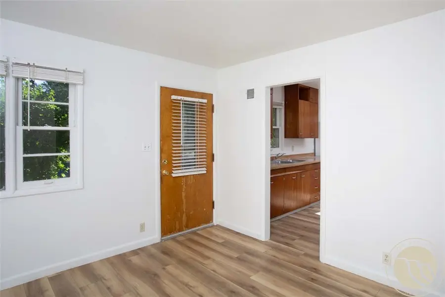 916 & 916 1/2 Howard Ave, Billings, MT 59101 - #2