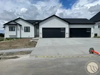 2966 Ridgefield Dr, Billings, MT 59106 - #1