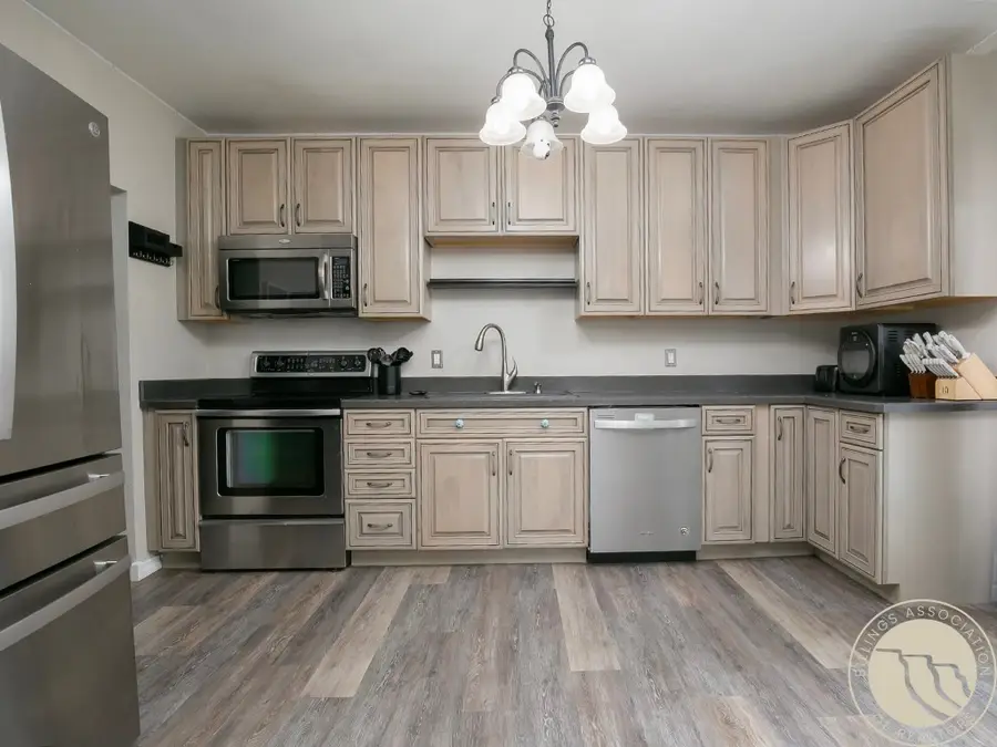 528 N Lakeview Dr, Billings, MT 59105 - #3