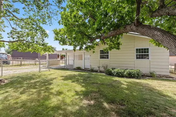 210 S Avis Street, Absarokee, MT 59001