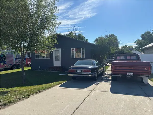 1011 N Crawford Avenue, Hardin, MT 59034
