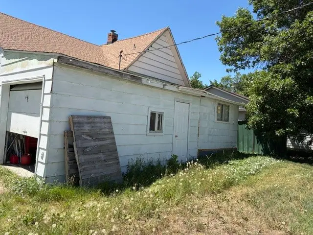 314 E 3rd Avenue N, Columbus, MT 59019 - #3