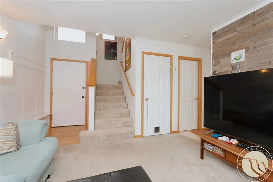 626 S 38th Street W, Billings, MT 59102 - #3
