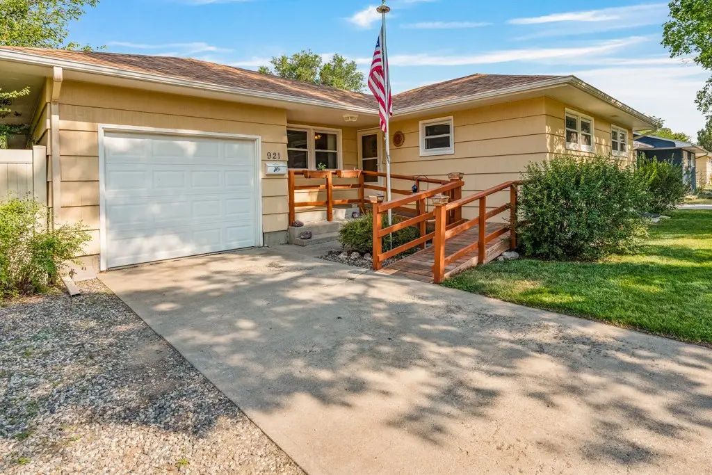 921 25th Street W, Billings, MT 59102 - #1