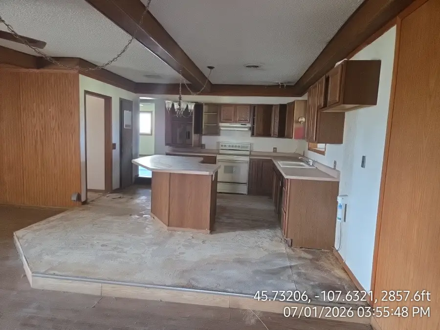 54 N Mills Road, Hardin, MT 59034 - #2