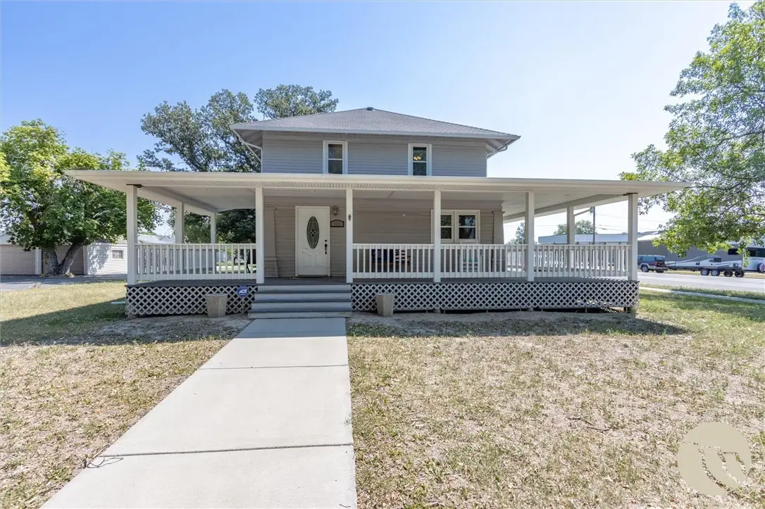 301 1st Avenue, Laurel, MT 59044 - #1