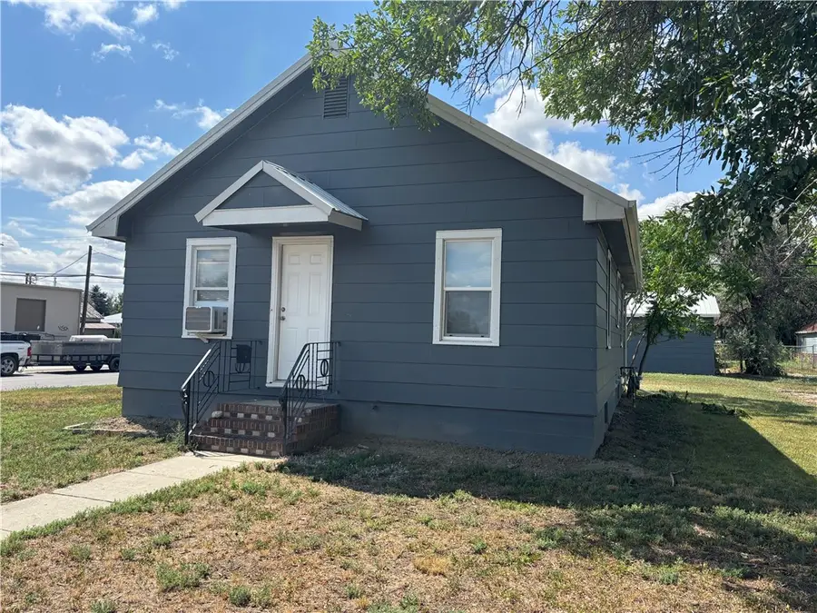 702 N Center Avenue, Hardin, MT 59034 - #3