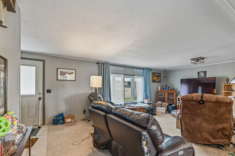 316 11th Avenue E, Roundup, MT 59072 - #3