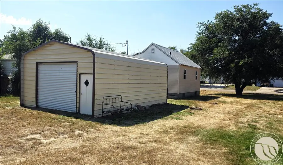 909 G Avenue, Circle, MT 59215 - #3