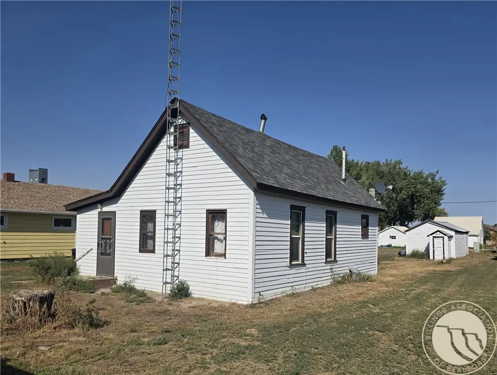 210 1st Avenue East, Richey, MT 59259 - #1