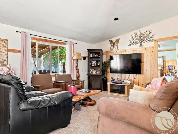 110 W 2nd Avenue N, Reed Point, MT 59069 - #3