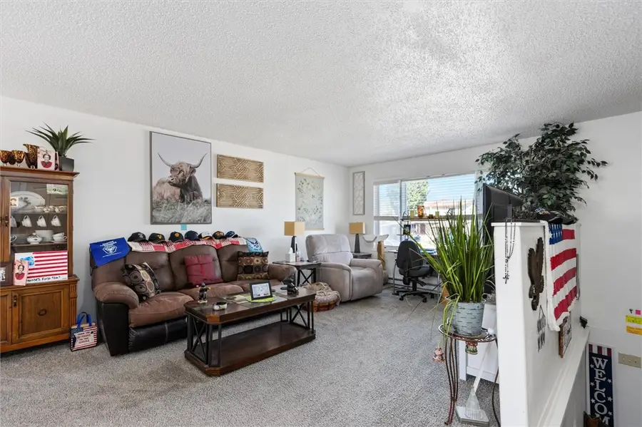 286 Westchester Square S, Billings, MT 59105 - #2