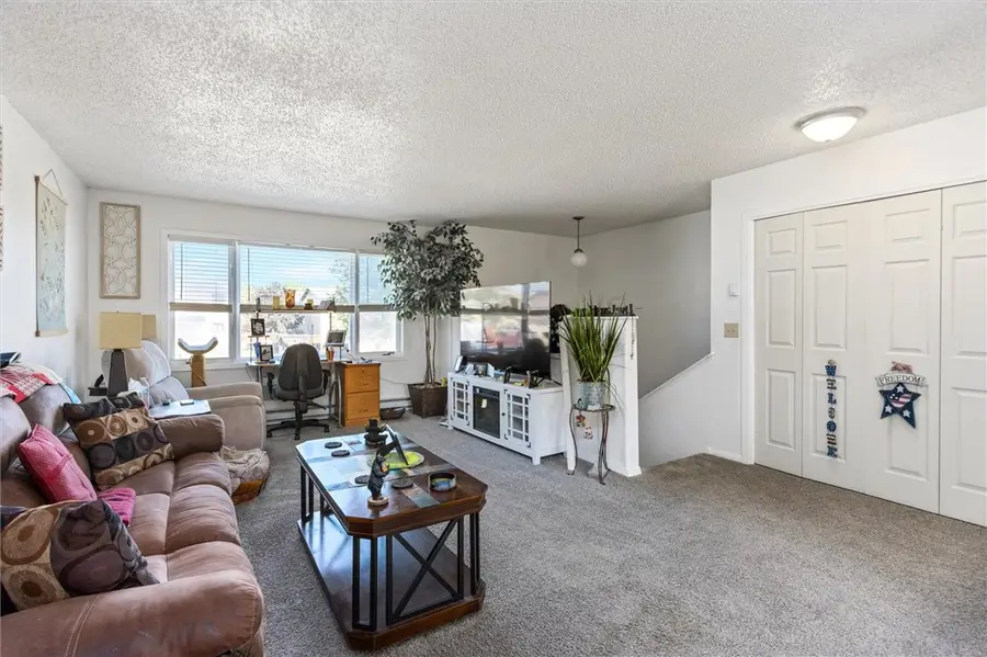 286 Westchester Square S, Billings, MT 59105 - #3