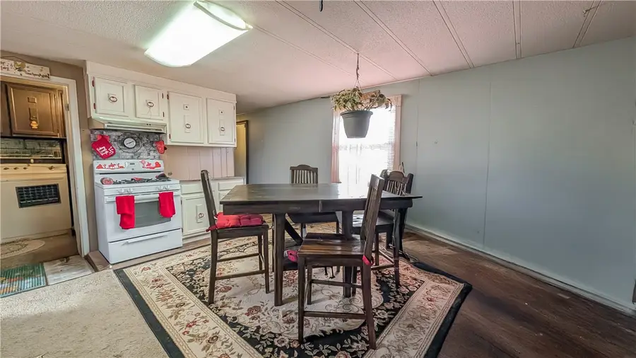19 1st Avenue E, Culbertson, MT 59218 - #2