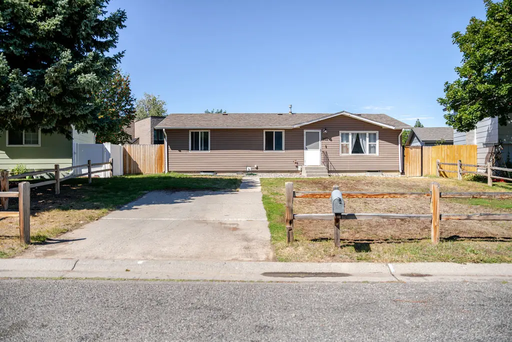 352 E Phyllis Circle, Billings, MT 59102 - #1
