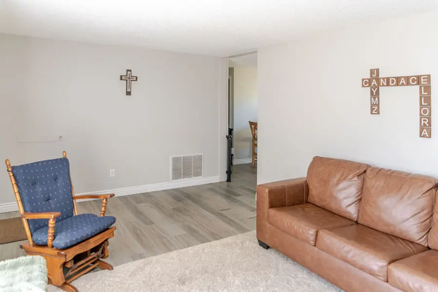 352 E Phyllis Circle, Billings, MT 59102 - #3