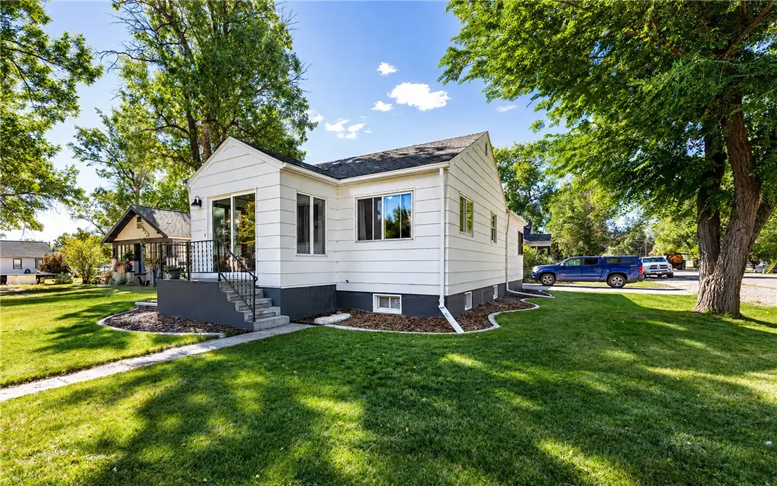5 E 2nd Ave N, Columbus, MT 59019 - #1