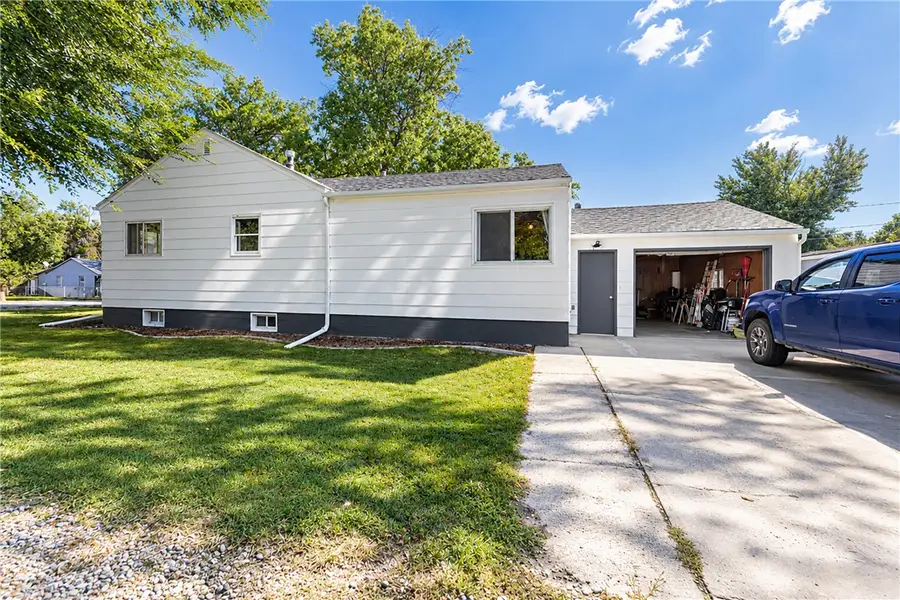 5 E 2nd Ave N, Columbus, MT 59019 - #3