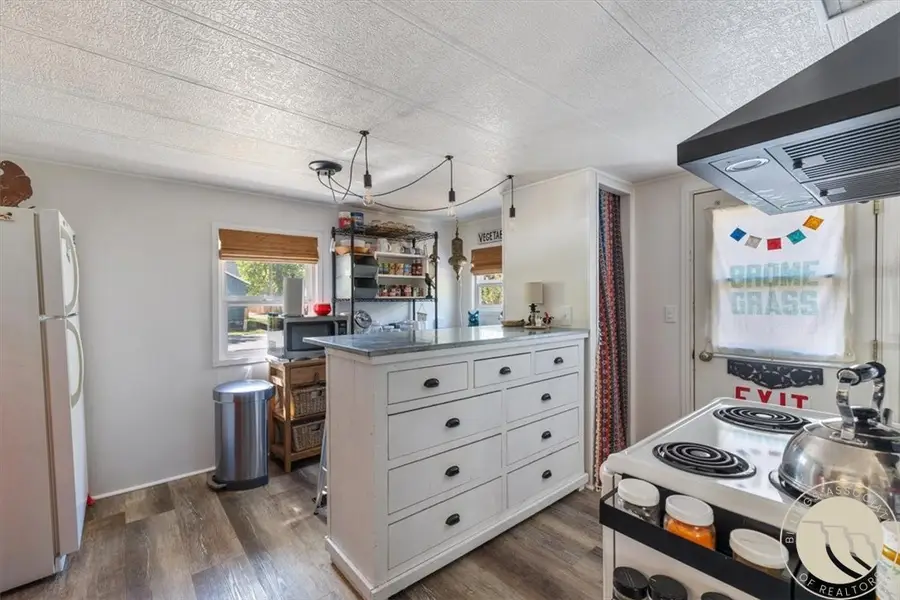 205 W School Street, Absarokee, MT 59001 - #3
