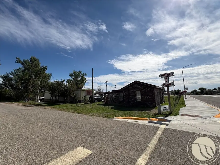 105 E Wheeler Street, Winnett, MT 59087 - #3