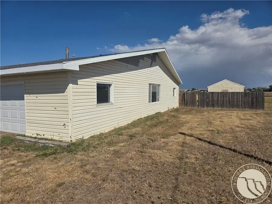 54 N Mills Road, Hardin, MT 59034 - #2