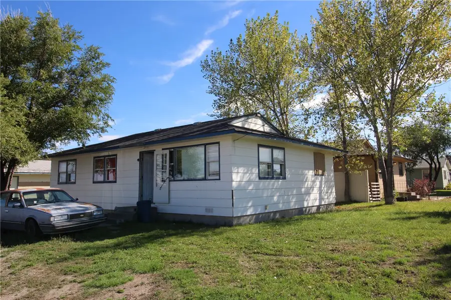 1031 N Custer Avenue, Hardin, MT 59034 - #2