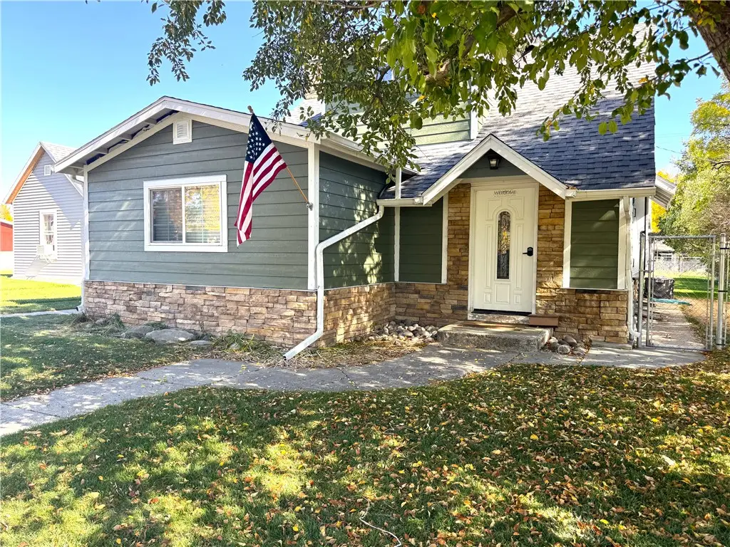 620 3rd Street W, Roundup, MT 59072 - #1