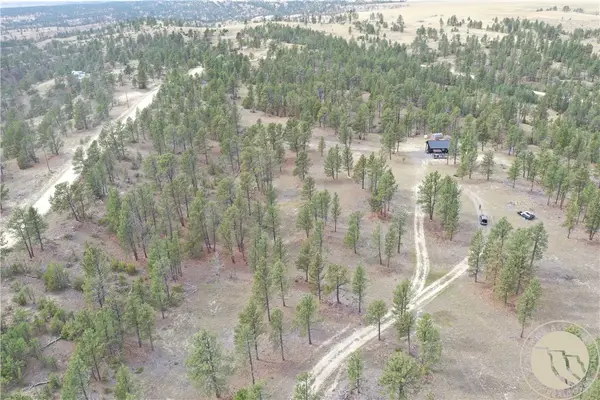 195 Echo Ave, Roundup, MT 59072