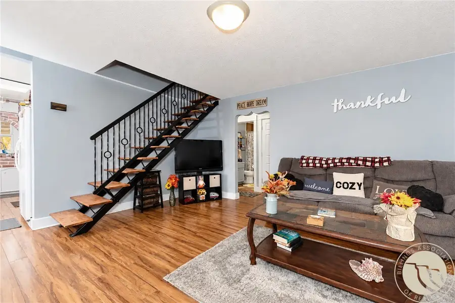 309 E 4th Avenue N, Columbus, MT 59019 - #2