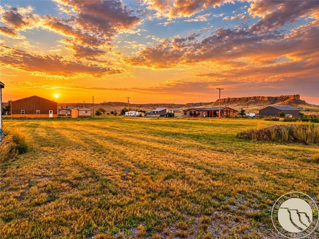 305 S. Teigen, Winnett, MT 59087 - #1