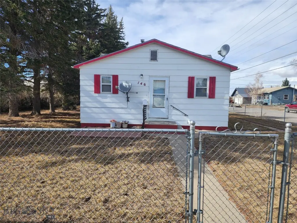 146 3rd Avenue Nw, Cut Bank, MT 59427 - Image #1